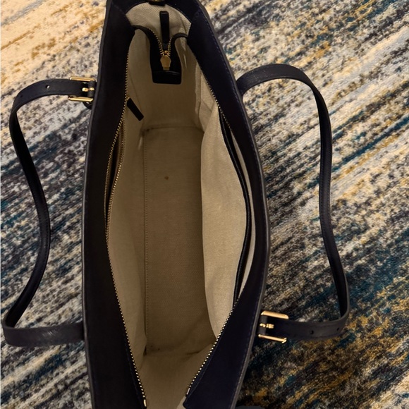 Tory Burch Emerson Tote - Picture 3 of 6